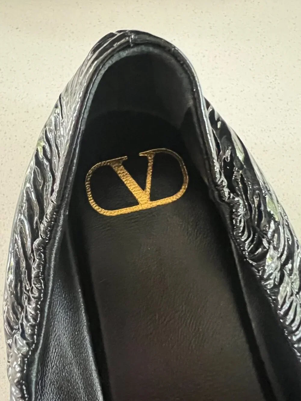 VALENTINO GARAVANI Naplack Nappa Vlogo Bow Mary Jane Ballerina Flats SIZE 40